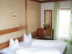 Doppelbettzimmer - Appartement für 2-4 Personen - Aaxams - Mittelgebirge - Innsbruck